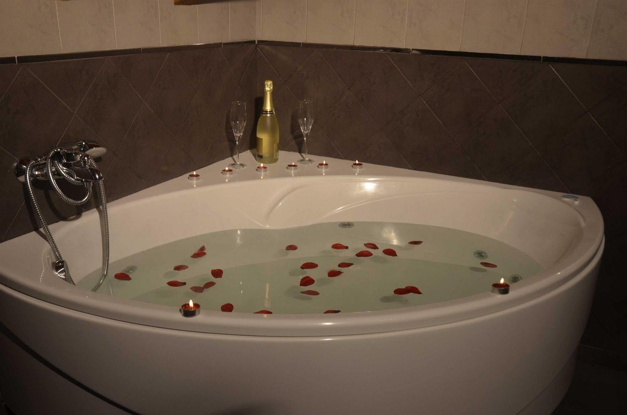 Apartamentos Spa Cantabria Infinita Cillorigo de Liebana Bagian luar foto