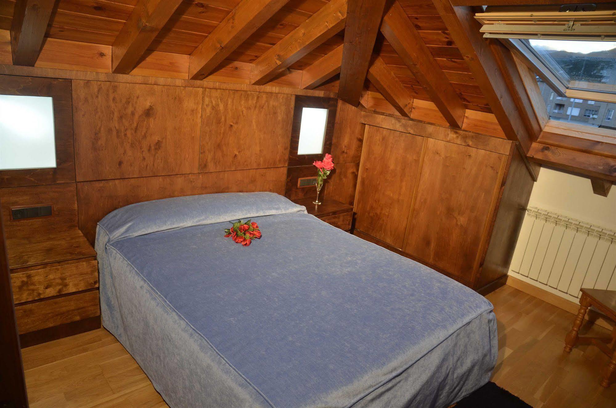 Apartamentos Spa Cantabria Infinita Cillorigo de Liebana Bagian luar foto