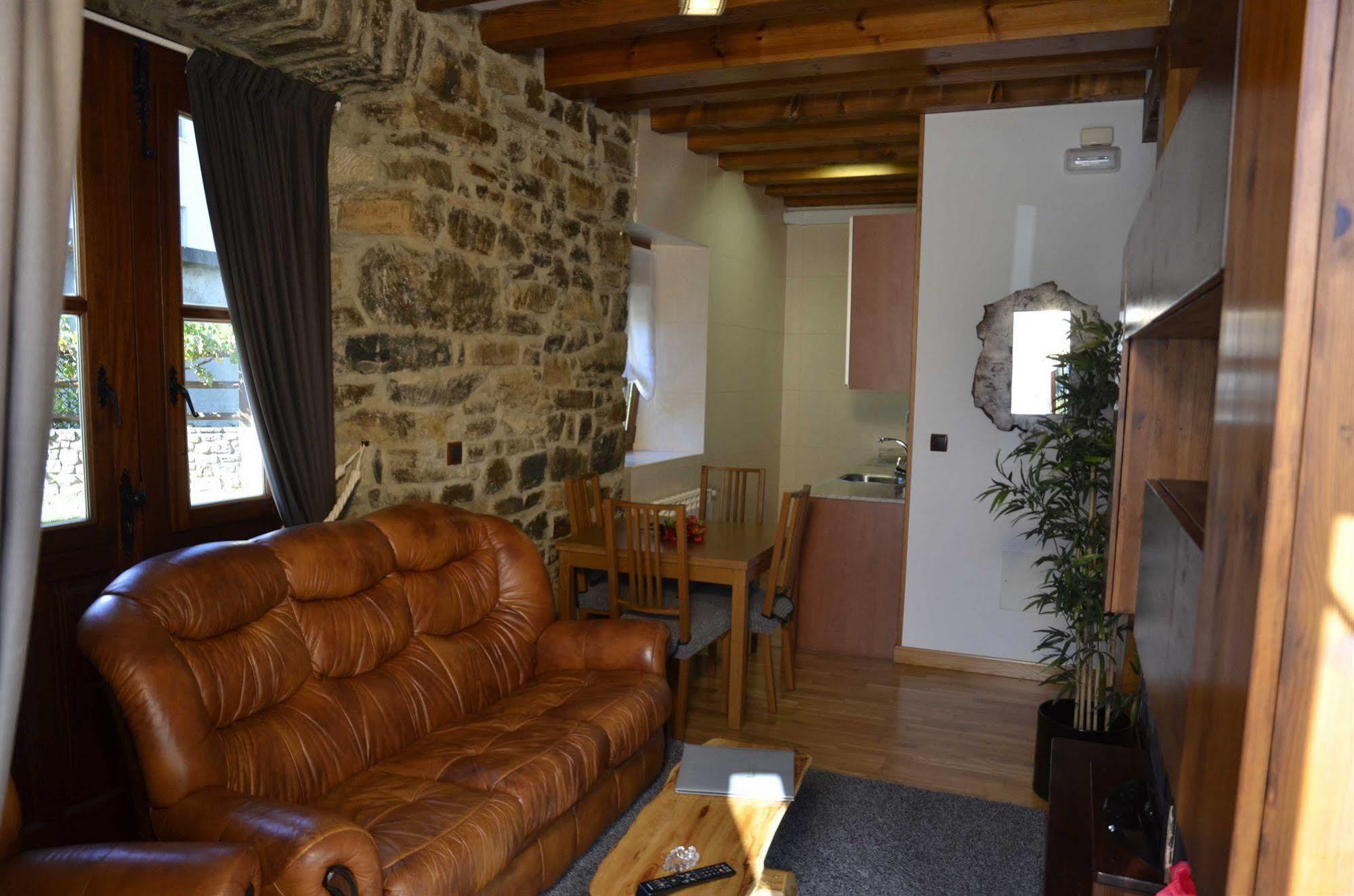 Apartamentos Spa Cantabria Infinita Cillorigo de Liebana Bagian luar foto