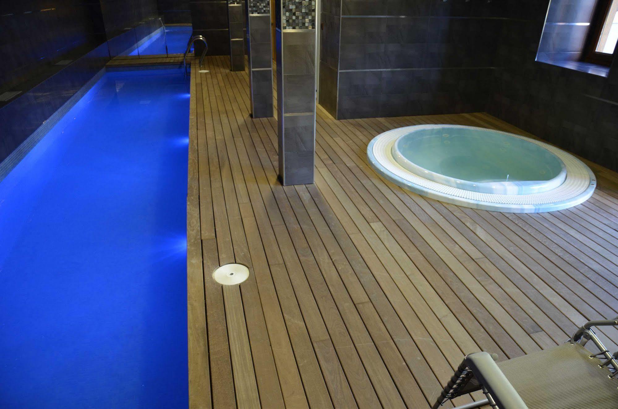 Apartamentos Spa Cantabria Infinita Cillorigo de Liebana Bagian luar foto