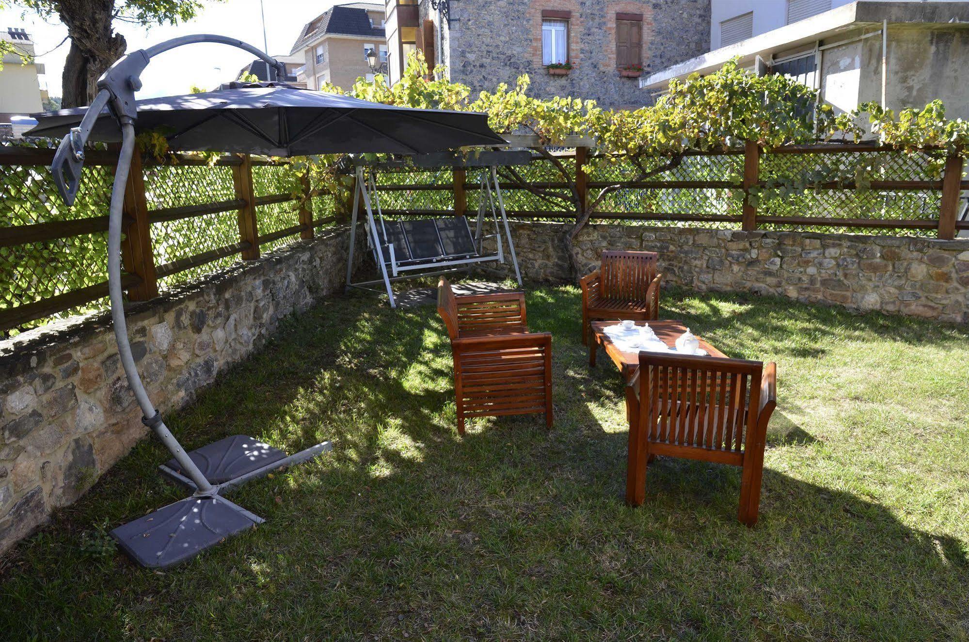 Apartamentos Spa Cantabria Infinita Cillorigo de Liebana Bagian luar foto