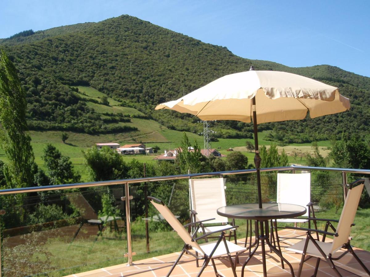 Apartamentos Spa Cantabria Infinita Cillorigo de Liebana Ruang foto